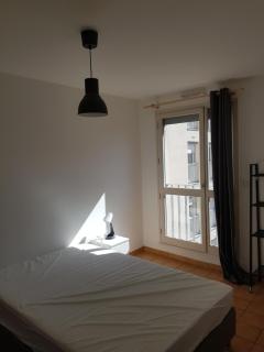 Chambre calme privée avec lit double en Colocation - Nancy - 5