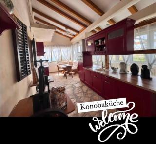 Ferienhaus in Kroatien für 9 Personen - 0