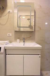 Lungomare Modern Apartment - 1