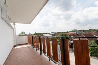 SUPER OYO 3309 Forrest’inn - Kediri - 3