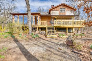Historic Clark Cabin with Deck and Fishing Pond Access - Clark - 9