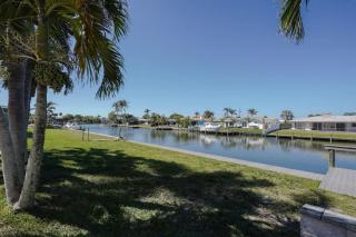 Surfers Corner - Stunning 4BR Waterfront Retreat - Cocoa Beach - 1