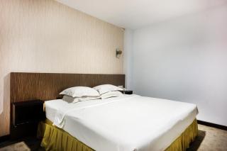 Hotel O Makassar near Losari Beach formerly Ocean View Hotel - - 9
