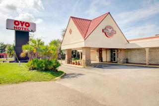 OYO Hotel Dundee By Crystal Lake - Dundee - 0