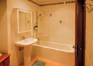 Spacious 3 Bed Apartment in Vibrant St Julians - Tal-Għoqod - 6