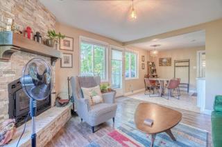 Relax on the Shores of Charming Lac McArthur - Val des Monts - 0