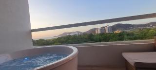 Modern Suite Jacuzzi Steps to Beach and Breathtaking Nature View in Bello Horizonte - Santa Marta - 0