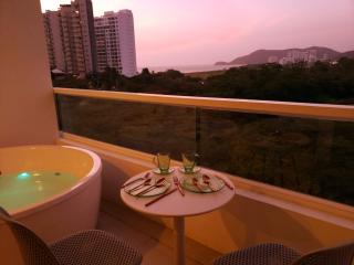 Modern Suite Jacuzzi Steps to Beach and Breathtaking Nature View in Bello Horizonte - Santa Marta - 0