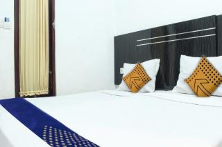 SPOT ON 3605 Clarichie Guest House - Kupang - 9