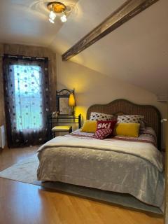 à La Marc'Quize chambres d'hôtes, petit déjeuner compris, avec piscine à débordement en extérieur, bain nordique à 38 degrés en prestation supplément sur réservation horaire anticipée 1 place de parking gratuite sur place - Mouxy - 3