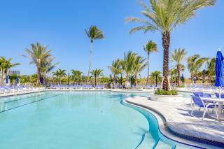 Sunny Ocean Village Beach Condo Community Pool - Fort Pierce - 9