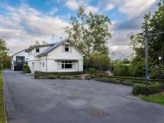 Cozy Corner at Jollies - 3