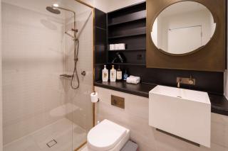 lvl35 Uno Melbourne CBD with City View - 1