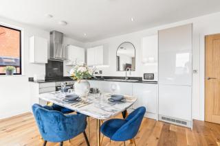 Golden Quarter Penthouse - 3 Beds - Contractors - Birmingham - 9