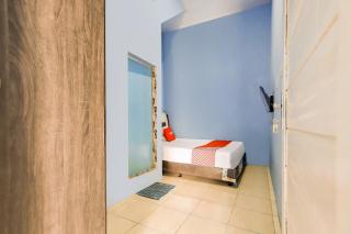 OYO 90009 Faster Inn 1 - Medan - 2