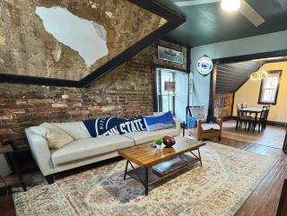 Stylish, Penn State-Themed Historic Getaway 2 Blocks from Waterfront - Bellefonte - 9