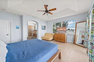 Waterfront Oasis1 blk to beach-Kayaks-Game room-Fire Pit - 4