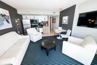 Brand New Oceanfront Honeymoon Suite, Pools, Views - Myrtle Beach - 4