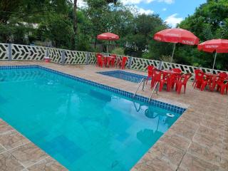 Sitio com piscina - 0
