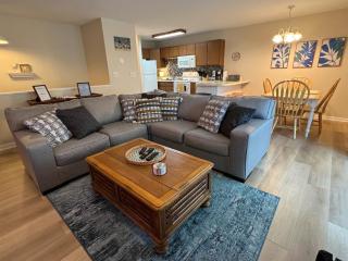 Casa Mar - Main Street & Screened Porch! - Chincoteague - 8