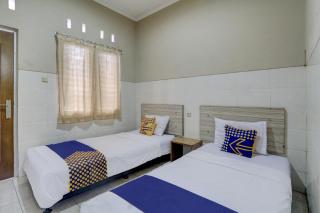 OYO Life 90159 Puri Asoka Guest House - Tuntang - 4