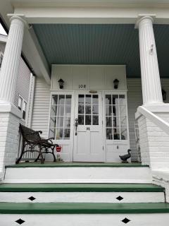 Moontide - Impecable Historic Home in Downtown Cape Charles! - 0
