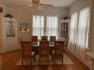 Moontide - Impecable Historic Home in Downtown Cape Charles! - 2