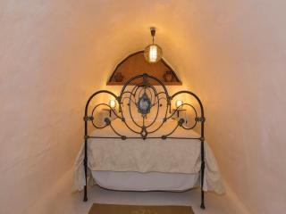 Cave House Retreat with Solarium and Pool - Moya - 8