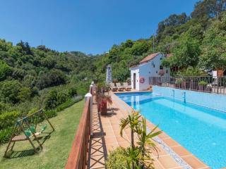 Cave House Retreat with Solarium and Pool - Moya - 3