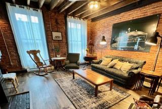 Historic, Stylish Getaway 2 blocks from Waterfront - Bellefonte - 0
