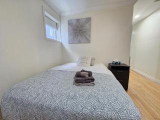 Central Downtown Toronto - Trinity Bellwood Park - 3