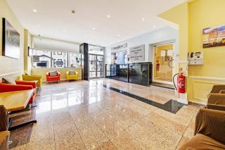 OYO Bostons Manor Hotel, Hanwell London - Ealing - 2