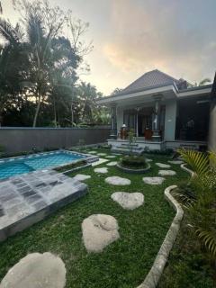 Puri Trisna - Ubud - 0