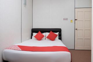 OYO 90180 Gemilang Hotel Kerteh - 6