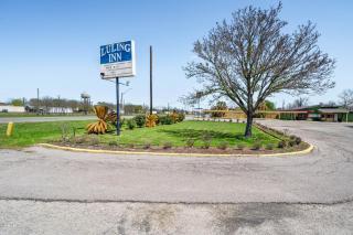 OYO Hotel Luling TX Downtown I-10/US-90 - Luling - 7