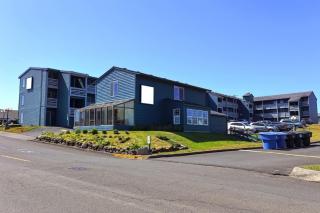 Waves Hotel NYE Beach - Newport OR - 9