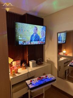 Azure Urban Resort Residences by Hidden Gem Staycation - Manila - 8