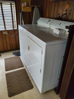 Quick Stay - Convenient & Cozy - 20 Minutes from Charleston - 1