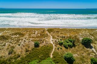 Sandbanks - Papamoa Beachfront Holiday Home - Papamoa - 9