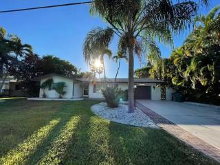 Peaceful Oasis - 5