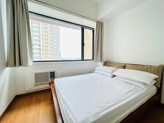 Ace Suites by the WaterSpa - Budget Family Room - 3