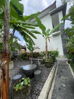 Nugraha Guest House 2 - Ubud - 3
