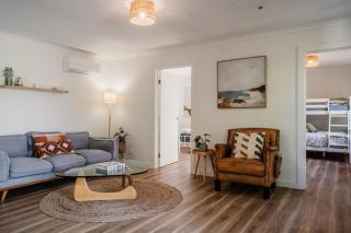 Homestead Pool House Private cabin w shared Spa Basketball court Heated Pool Minutes to Adventure Park and beaches - 1