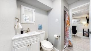 Cozy Lower Unit Retreat in Denver - 8