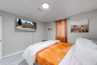 Cozy Lower Unit Retreat in Denver - 7