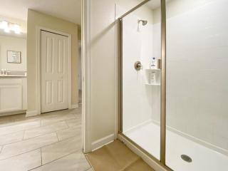 Serene 9-Bedroom Near Disney with Private Pool - 2