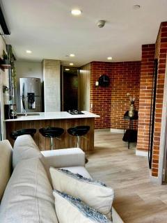 2 Bed Apt W AC in Laureles - Medellín - 0