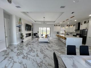 Luxury Corner - Port Charlotte - 2