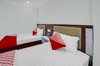 OYO 90487 Wisma Kuta Karang Baru - 3
