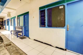 OYO Life 90523 Homestay Jenggolo - Sidoarjo - 3